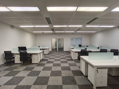 凱旋大廈精裝修辦公樓，家具齊全拎包入住，北京我愛家隨時(shí)起租