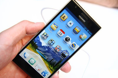 華為Ascend P2 以優雅曲線與智慧內核，詮釋科技美學新風尚